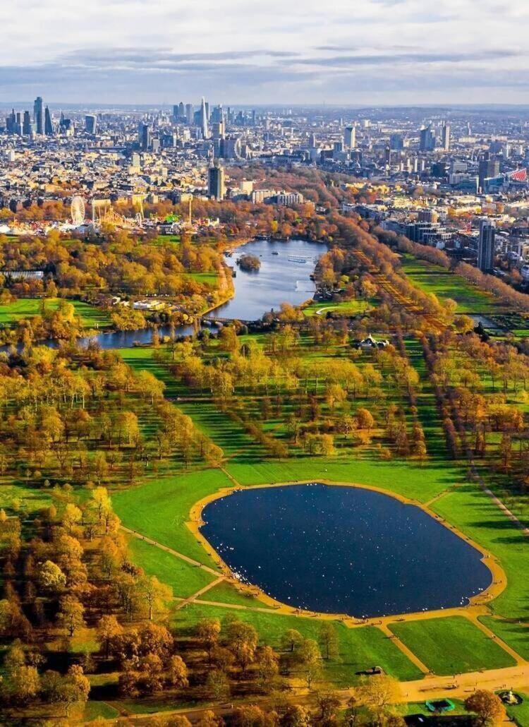 1-Bed Apartment, Close To Kensington Olympia With Free Wi-Fi & Netflix Londen Buitenkant foto