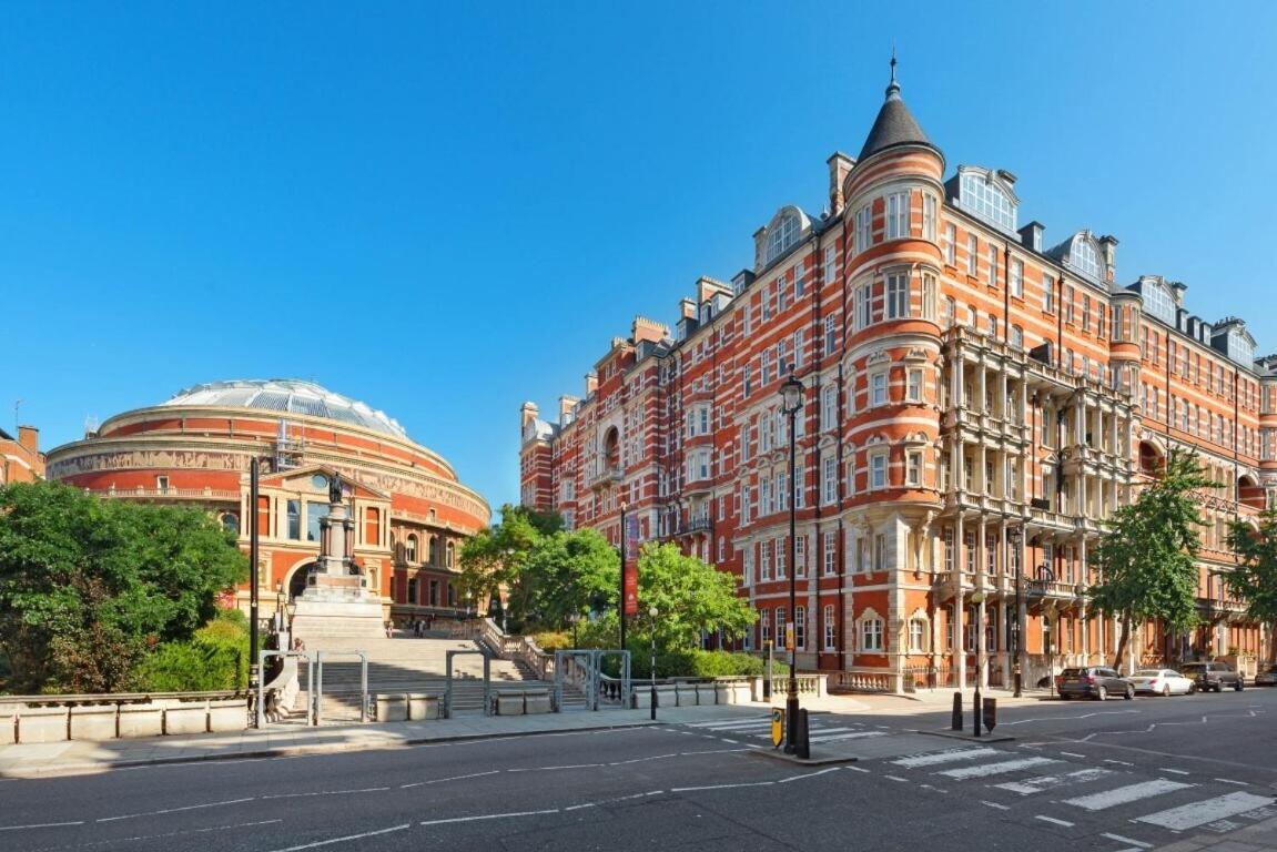 1-Bed Apartment, Close To Kensington Olympia With Free Wi-Fi & Netflix Londen Buitenkant foto