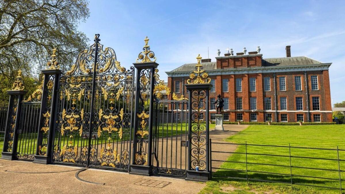 1-Bed Apartment, Close To Kensington Olympia With Free Wi-Fi & Netflix Londen Buitenkant foto