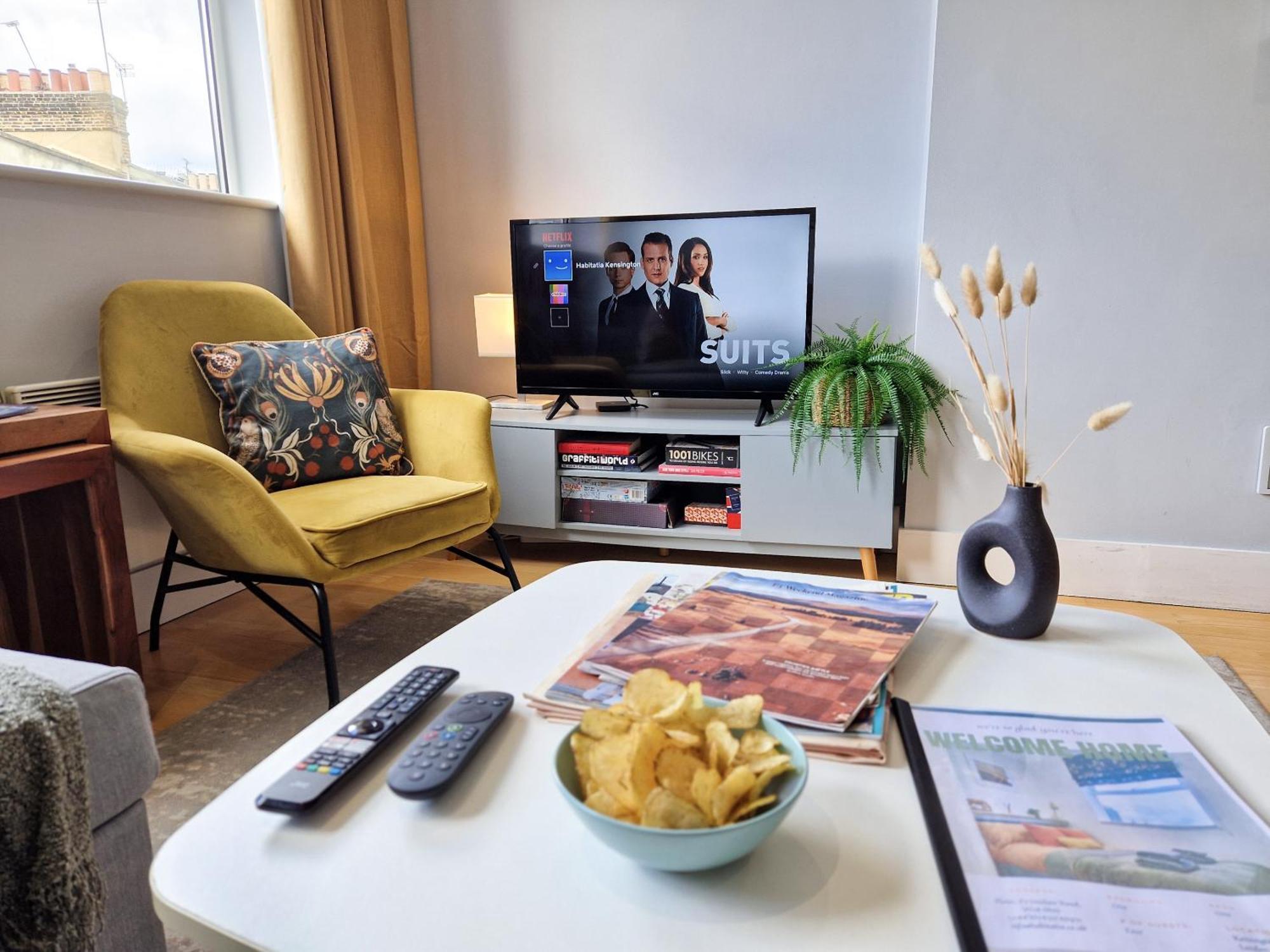 1-Bed Apartment, Close To Kensington Olympia With Free Wi-Fi & Netflix Londen Buitenkant foto