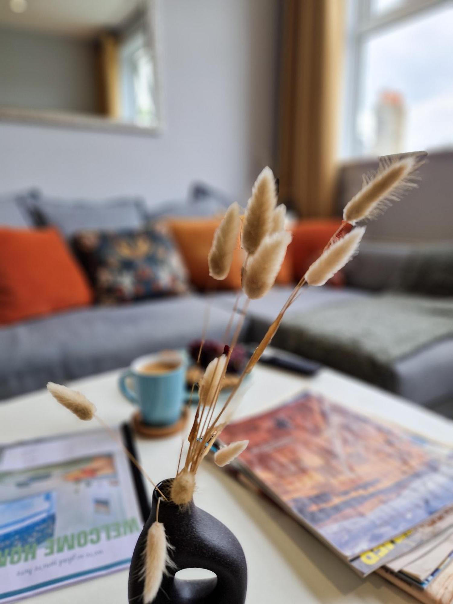 1-Bed Apartment, Close To Kensington Olympia With Free Wi-Fi & Netflix Londen Buitenkant foto