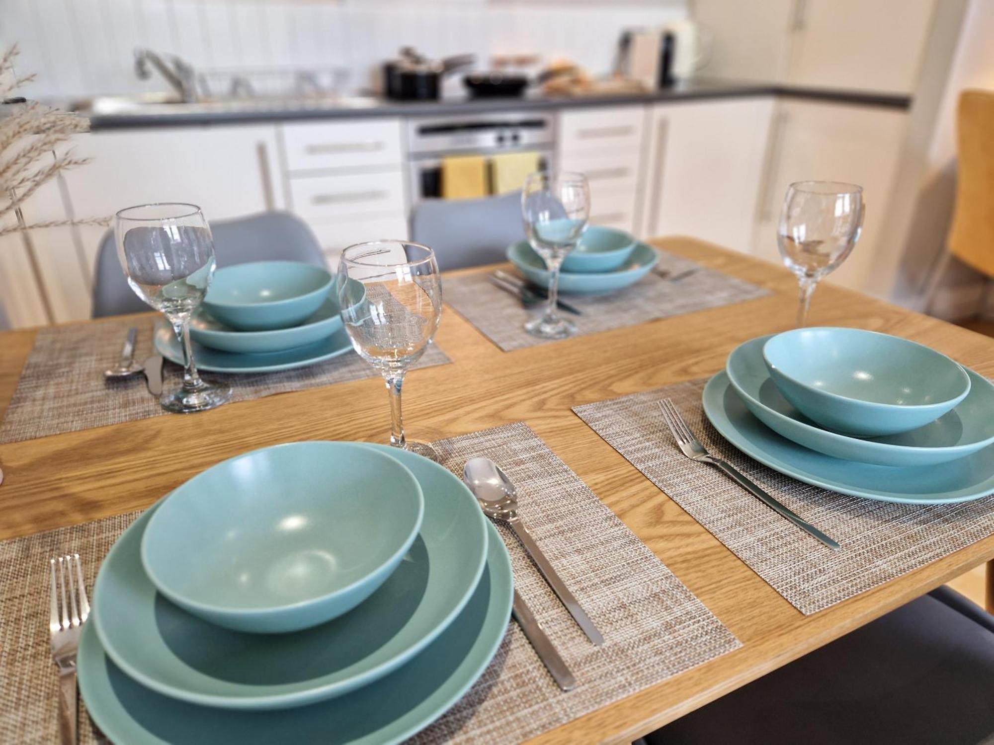 1-Bed Apartment, Close To Kensington Olympia With Free Wi-Fi & Netflix Londen Buitenkant foto