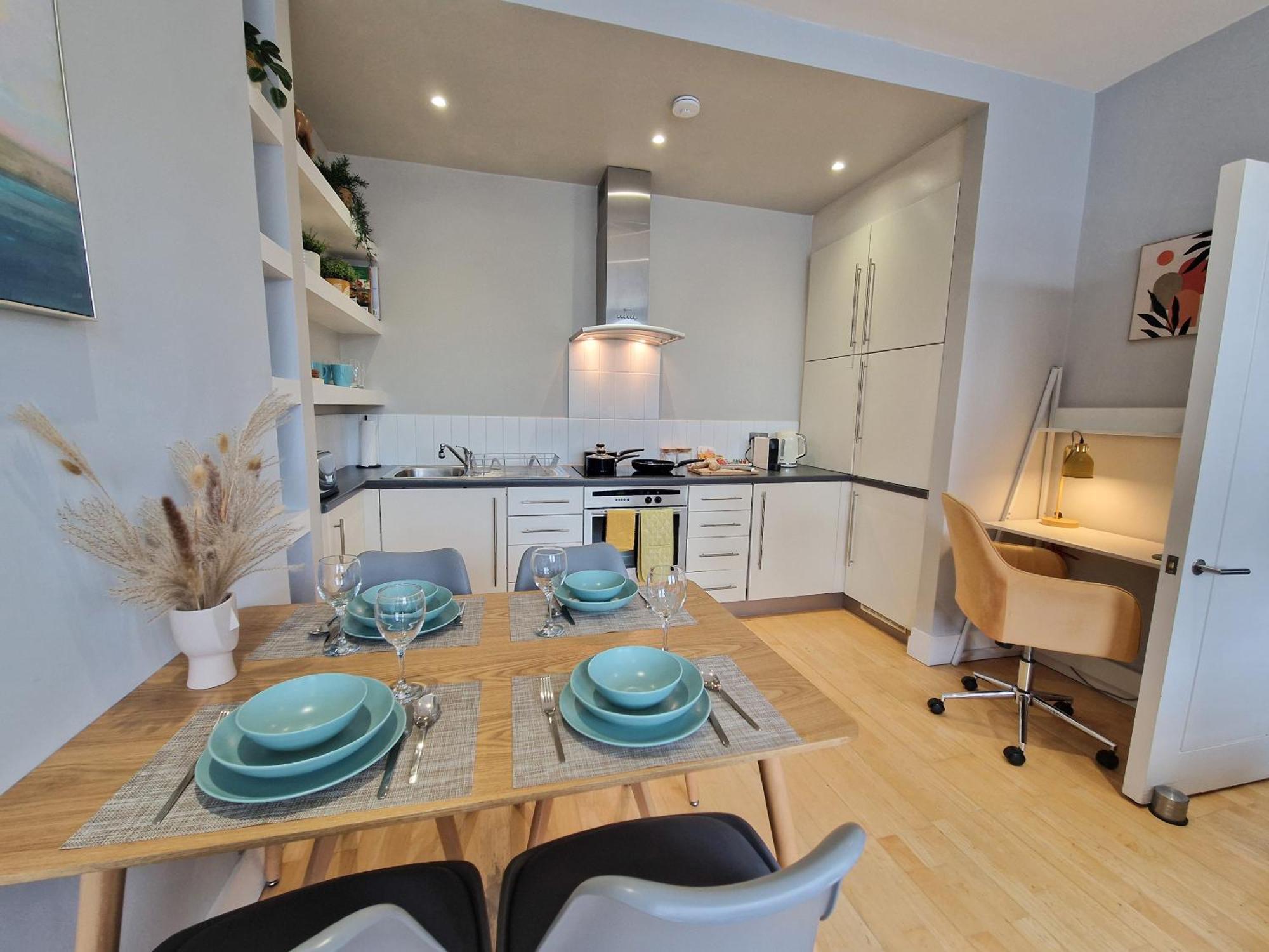 1-Bed Apartment, Close To Kensington Olympia With Free Wi-Fi & Netflix Londen Buitenkant foto