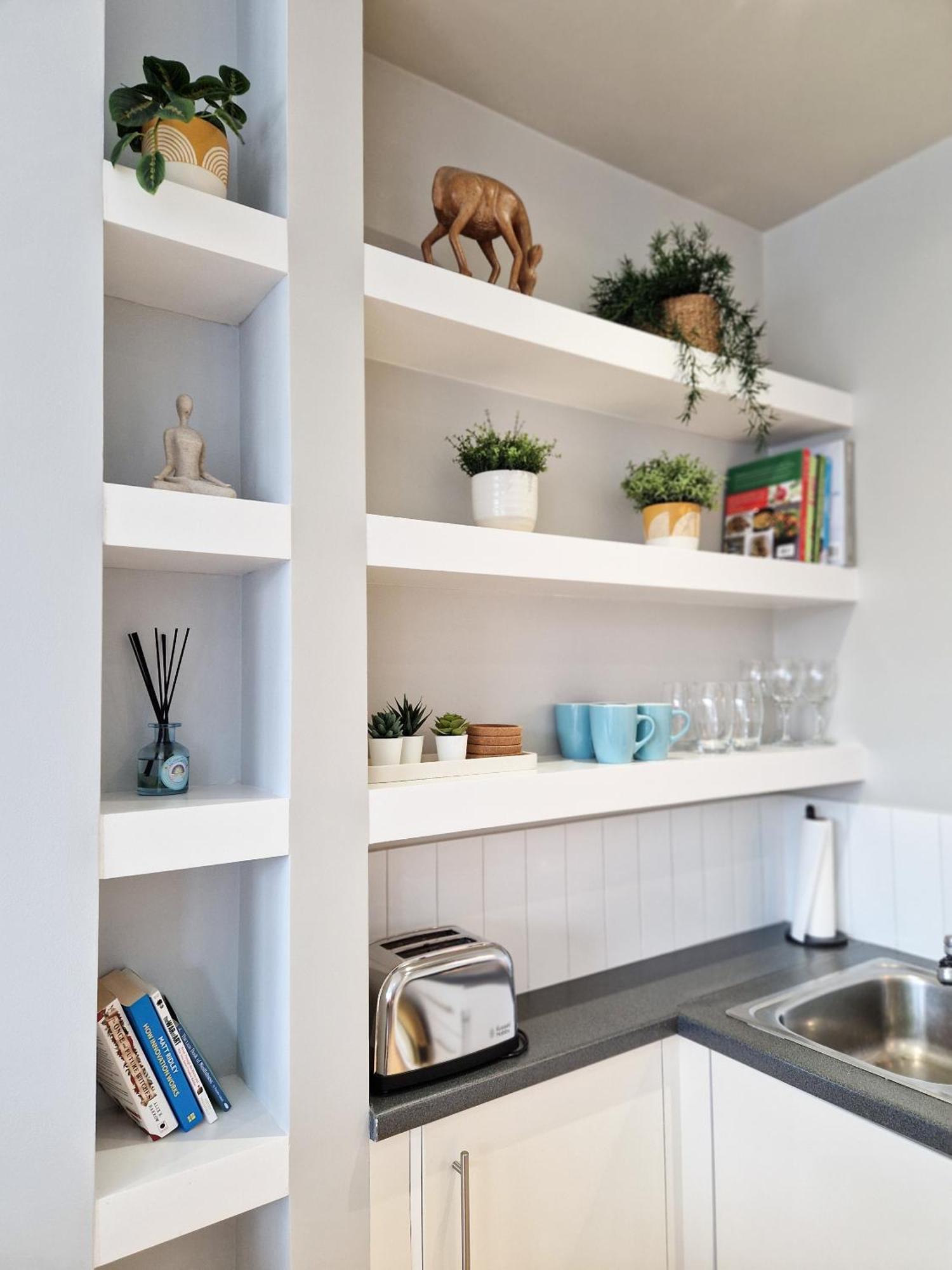1-Bed Apartment, Close To Kensington Olympia With Free Wi-Fi & Netflix Londen Buitenkant foto